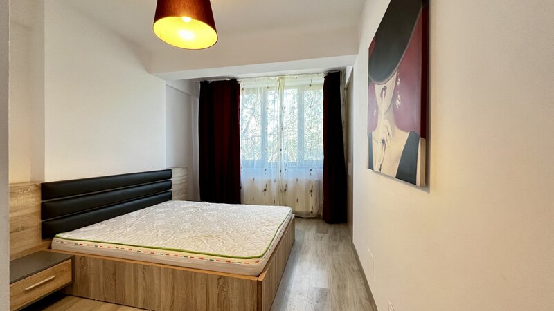 Pod Constanta, Mega Image, mobilat.