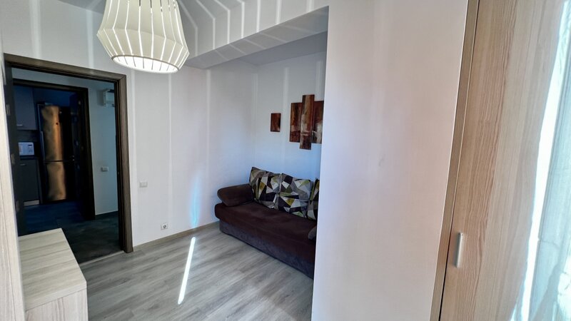 Pod Constanta, Mega Image, mobilat.