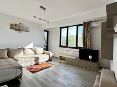 Pod Constanta, Mega Image, mobilat